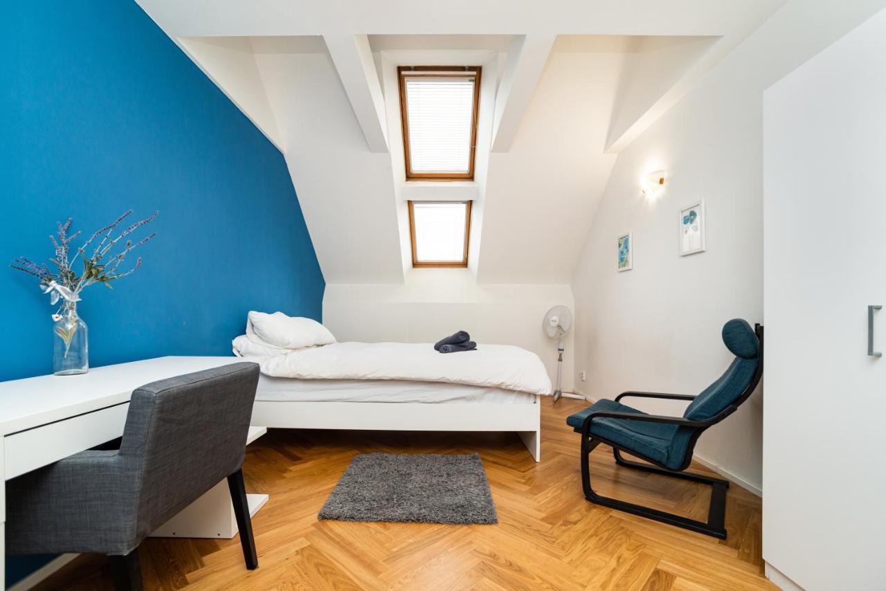 Central, Spacious, Modern 5 Bedrm duplex w/Balcony Praga Exterior foto